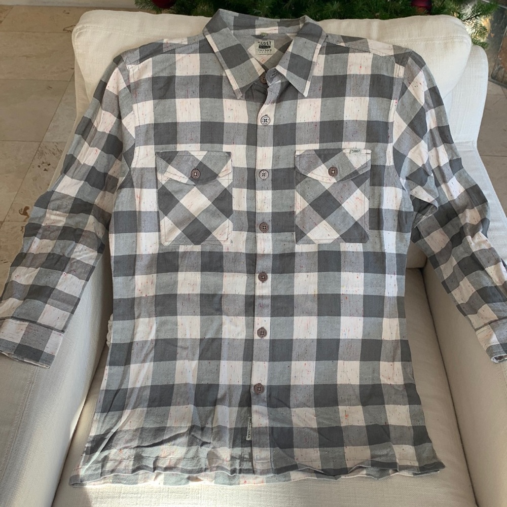 Brand New 100% Cotton Men’s Flannel Button Down Shirt
